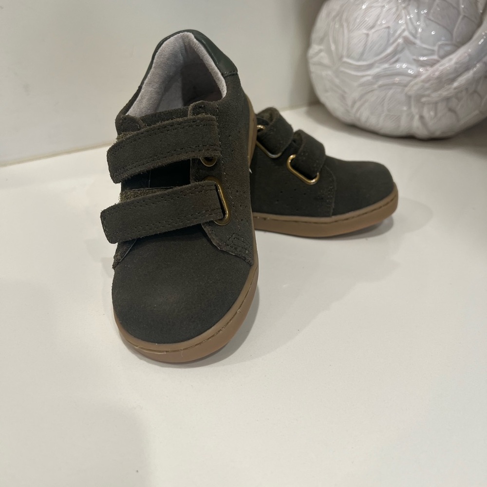 L’Amour Kyle double Velcro sneaker, toddler size 8, new with box